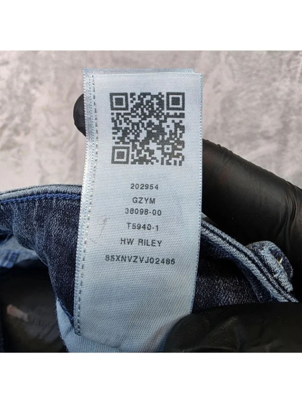 True Religion Shorts Mens 34 Blue Denim Distressed Bermuda 11 Inseam Raw Hem